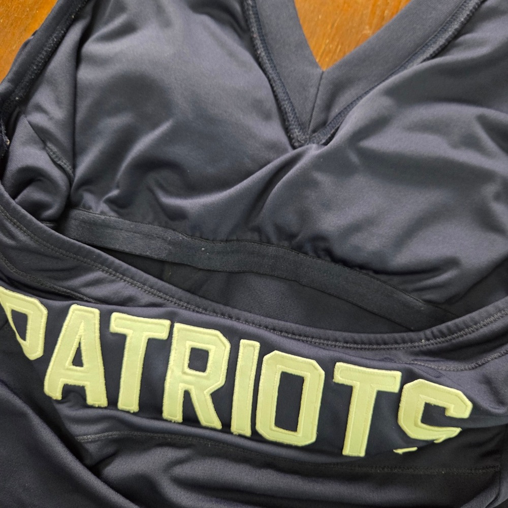NFL Patriots Halter Tank Top Built In Bra Athletic Gym Fan Apparel L - Picture 5 of 9